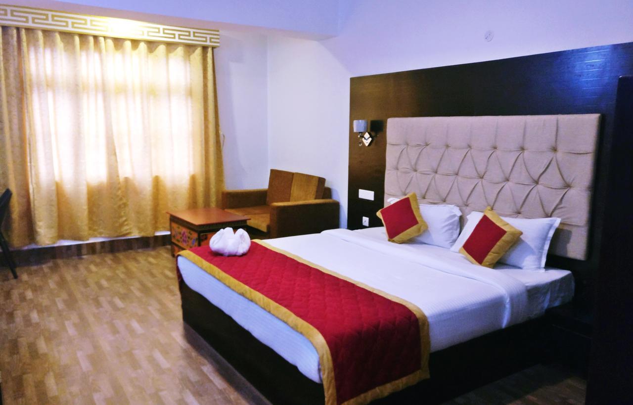 Alpine Hills Hotel Gangtok Buitenkant foto