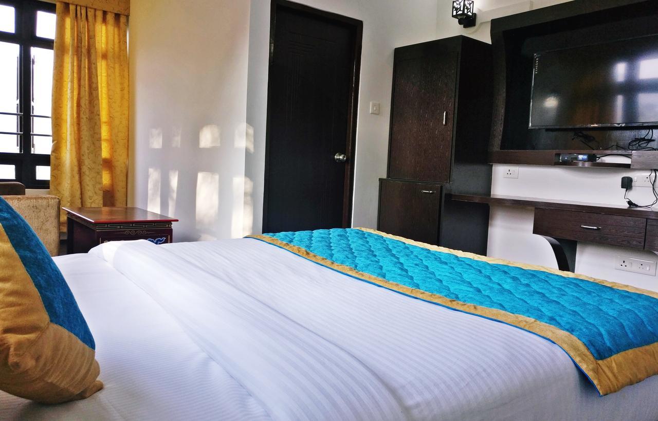 Alpine Hills Hotel Gangtok Buitenkant foto