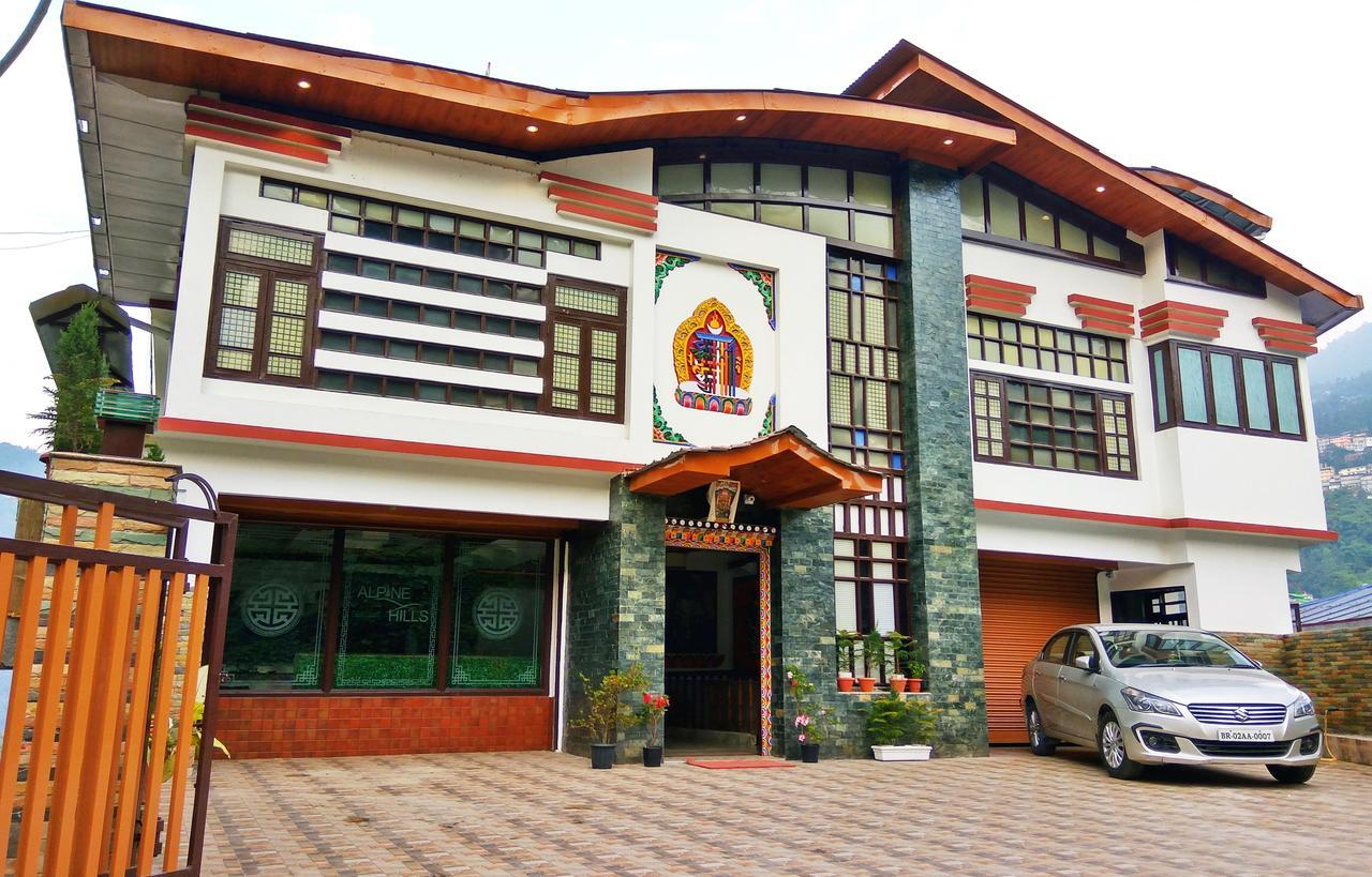 Alpine Hills Hotel Gangtok Buitenkant foto